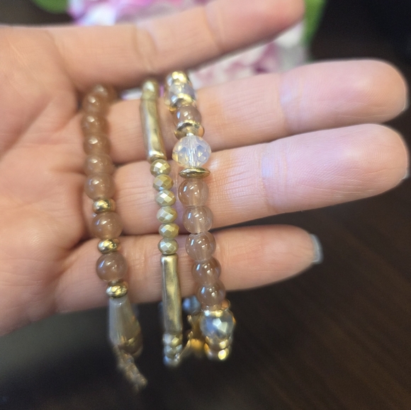 Elegant Gold, Brown, & Cream Jewelry Set - Picture 7 of 8